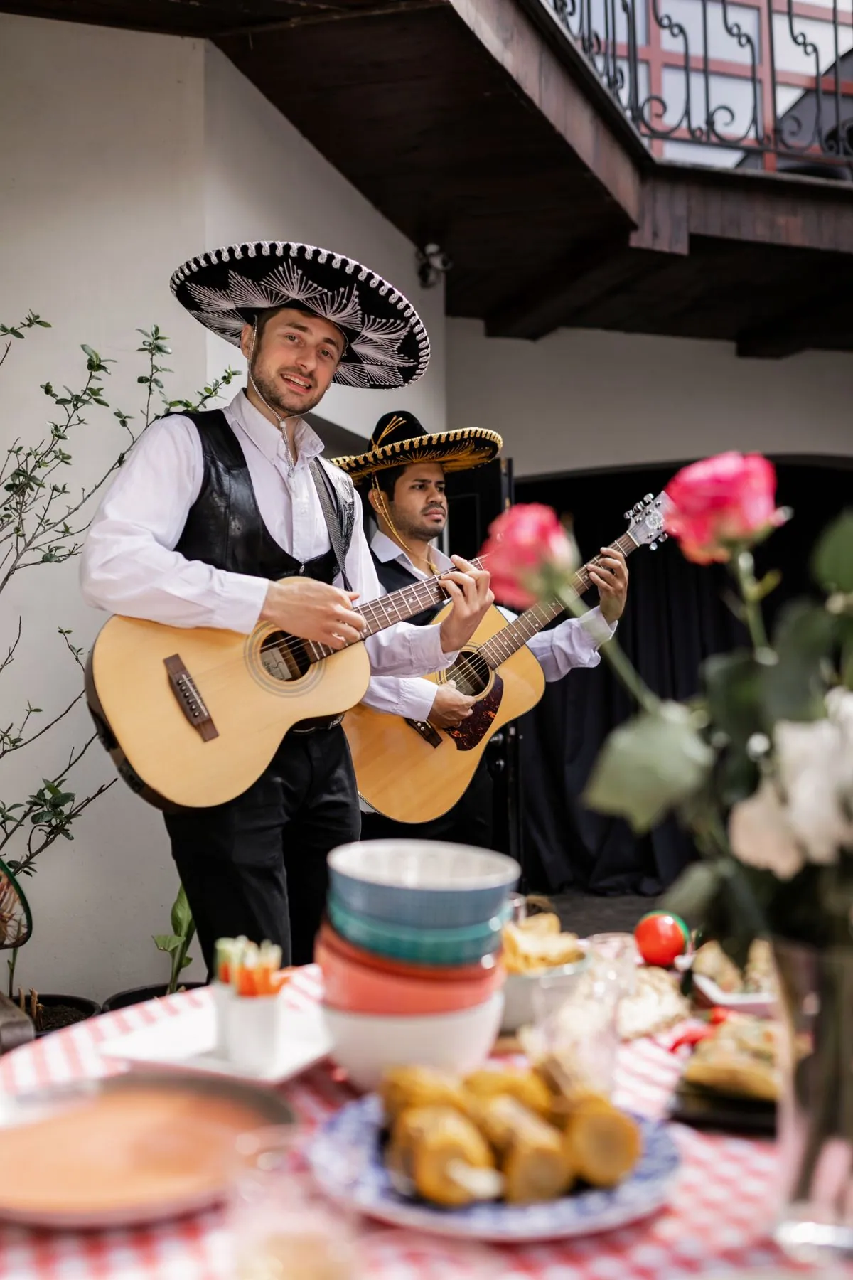 Food truck tacos pour cinco de mayo avec tortillas fraiches et ambiance festive
